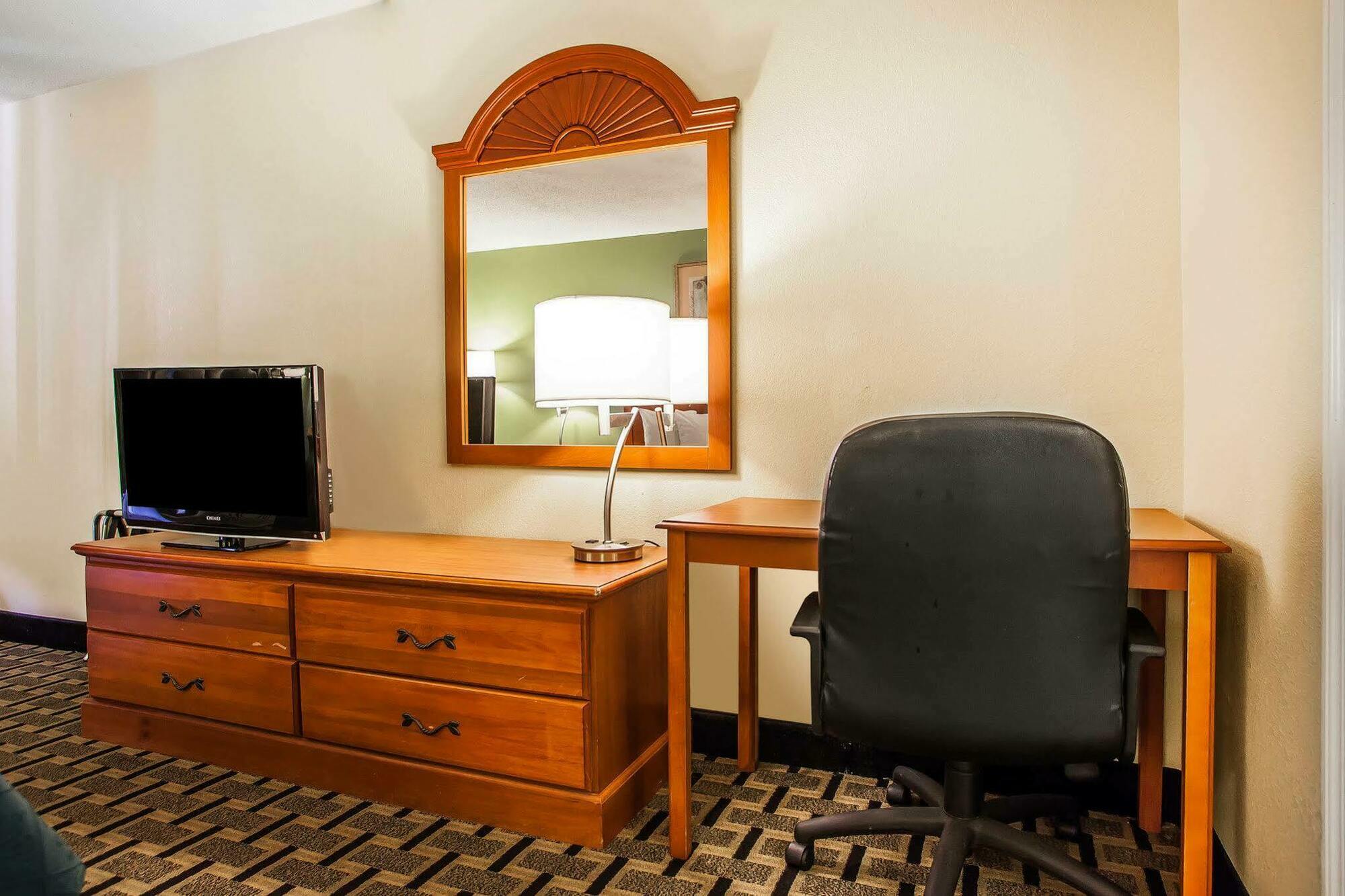 Quality Inn Франклин Екстериор снимка
