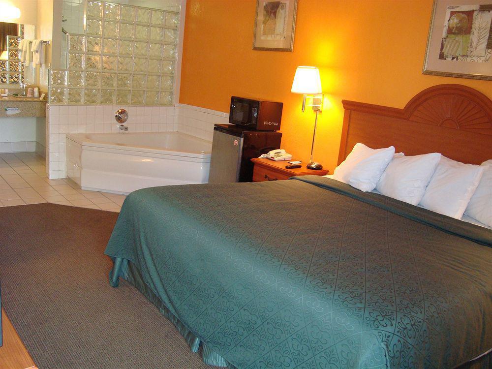 Quality Inn Франклин Екстериор снимка